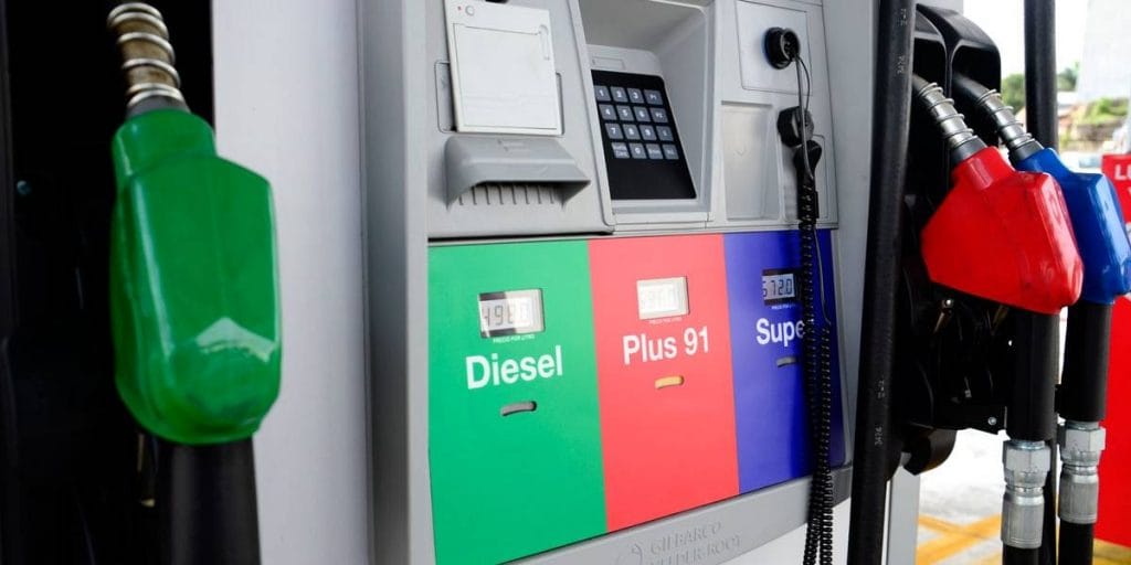 Gasolina Diésel sube a $1.44 y extra a 1.91 desde este 12 de abril