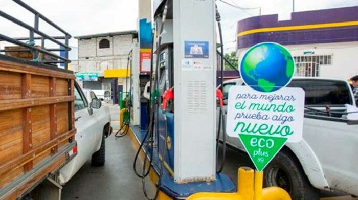 Desde este lunes bajan los precios de las gasolinas súper y ecoplus