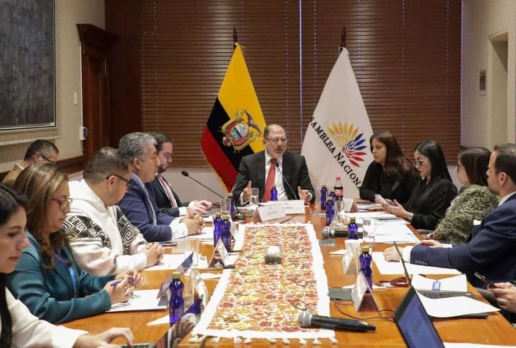 Asamblea: 10 días para el informe de la Comisión sobre la Proforma Presupuestaria