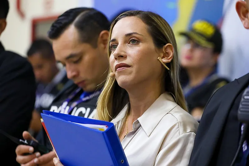 Elecciones Ecuador 2025: ¿por qué Andrea González, del Partido Sociedad Patriótica, suma puntos en la intención del voto?