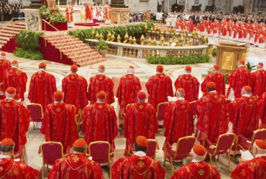 Del púlpito a las redes: cardenales conectan con el mundo antes del Cónclave.