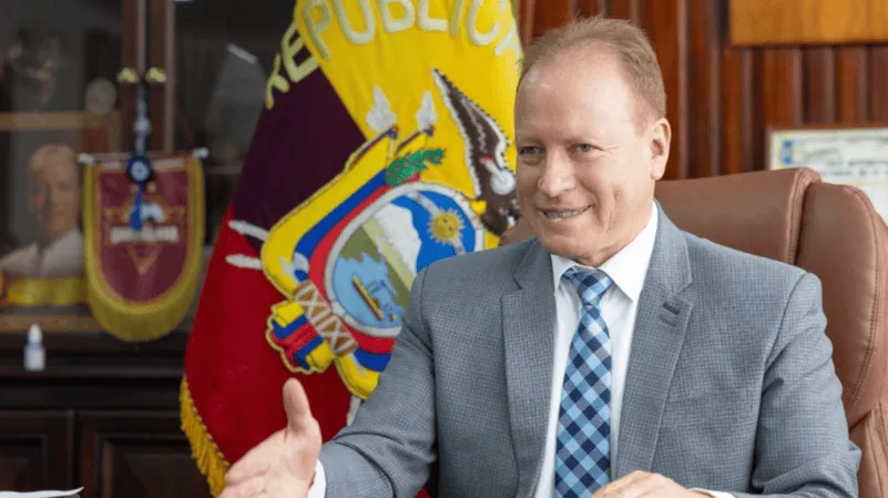 Con 9 votos a favor, aprueban remoción del alcalde de Loja, Franco Quezada