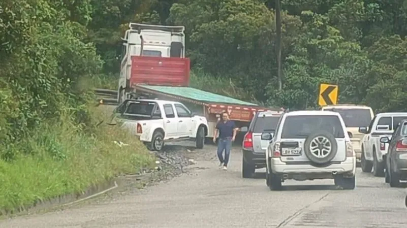 Accidentes por mal estado en la vía Loja–Zamora vía Loja–Zamora