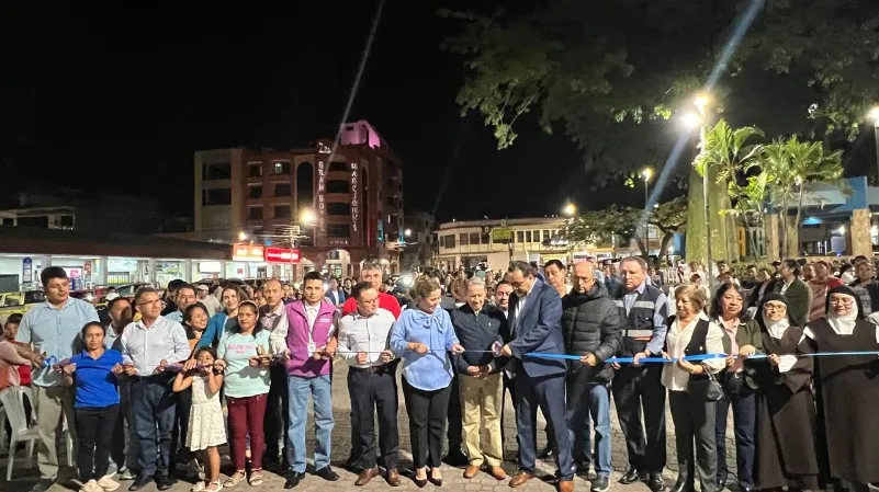 Catamayo estrena moderno alumbrado público LED