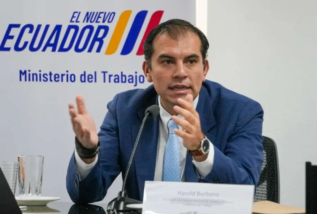 Gobierno analiza alza del salario básico para 2026 salario 2026