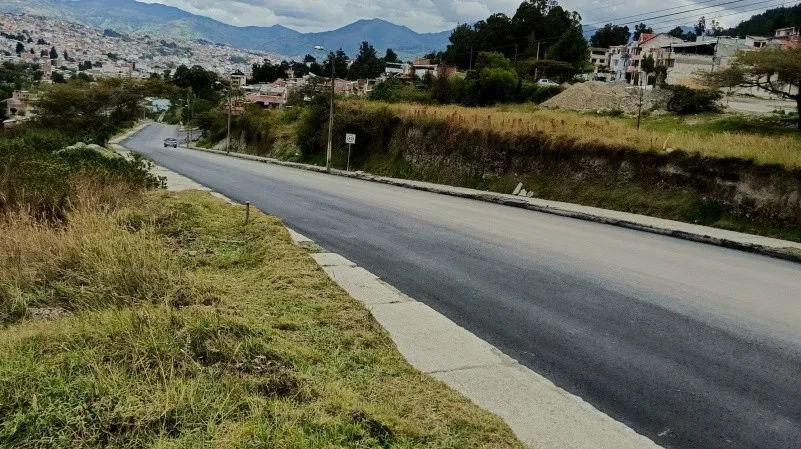 Avanza la pavimentación en el barrio El Rosal de Loja