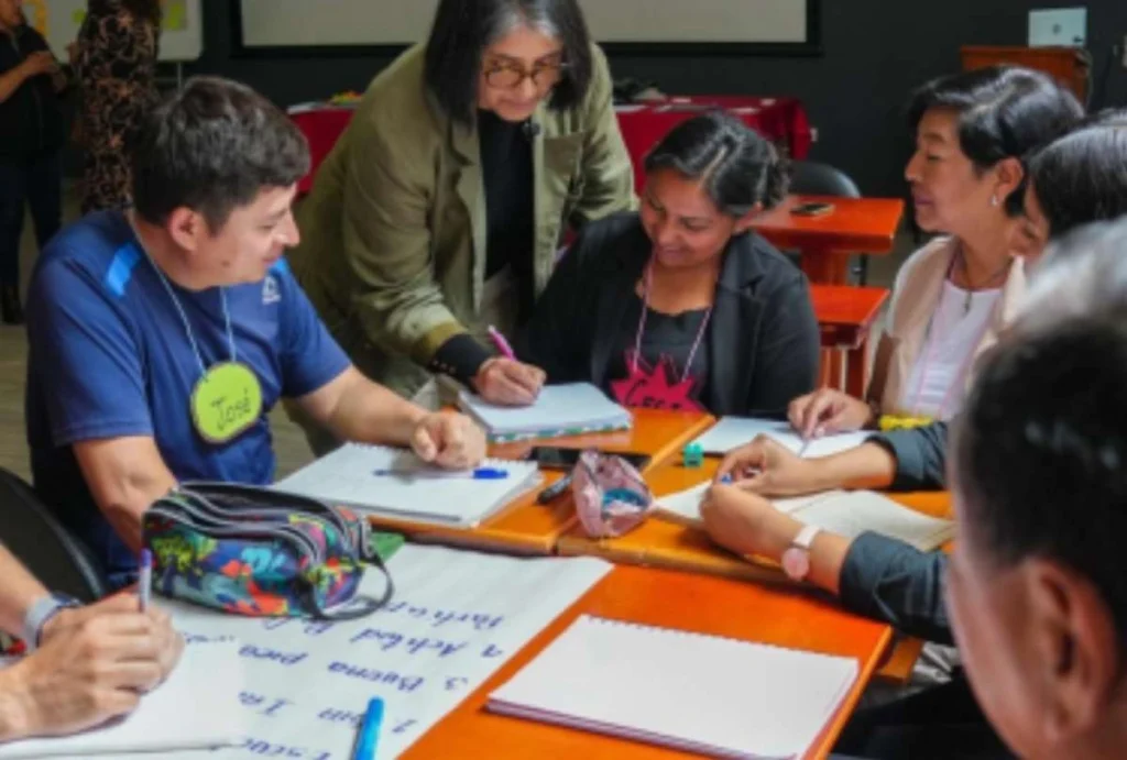 Educación flexible en Ecuador para concluir estudios