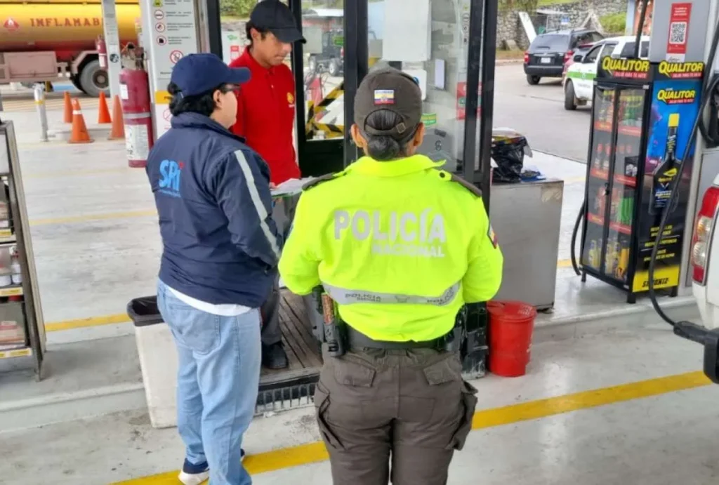 SRI ejecuta operativos en sector de combustibles