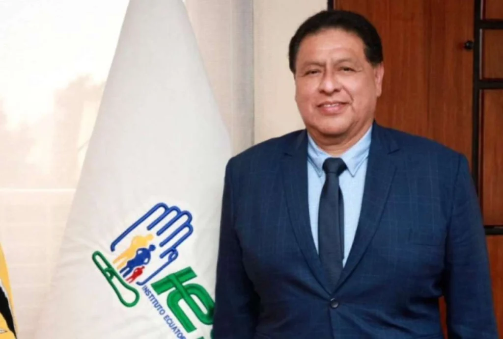 Daniel Noboa designa nuevo ministro de Salud