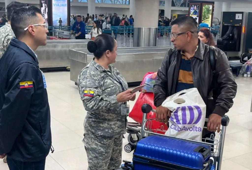 Ecuador refuerza controles contra lavado de dinero