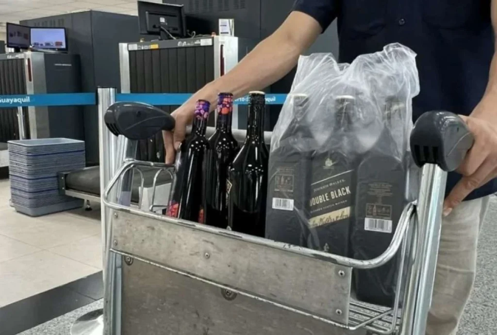 Senae reduce ingreso de licor a 3 litros en Ecuador
