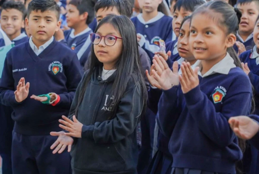 Quito ajusta horario escolar por movilidad
