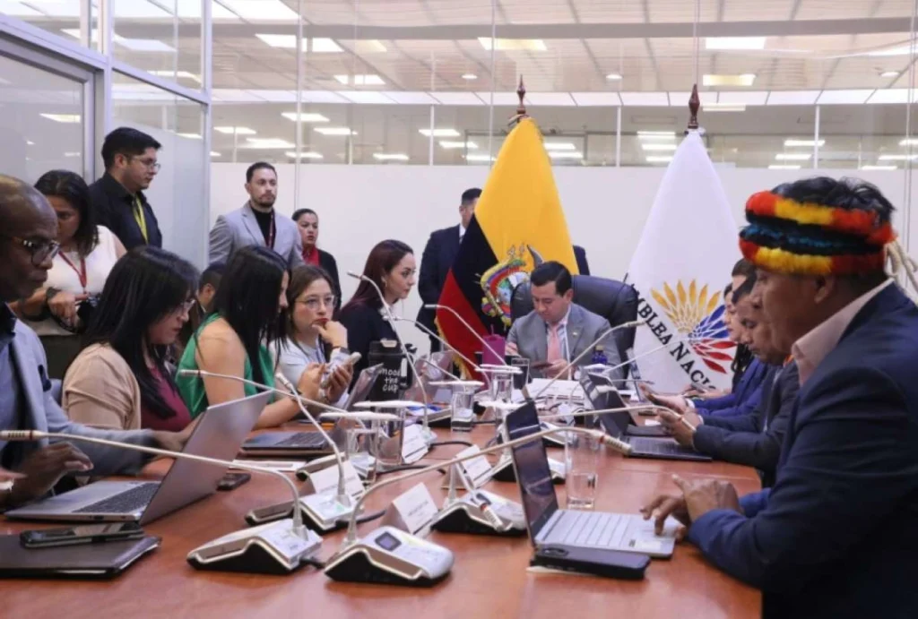 Caso Progen: Comisión pide investigar la ruta del dinero Caso Progen: Comisión pide investigar la ruta del dinero