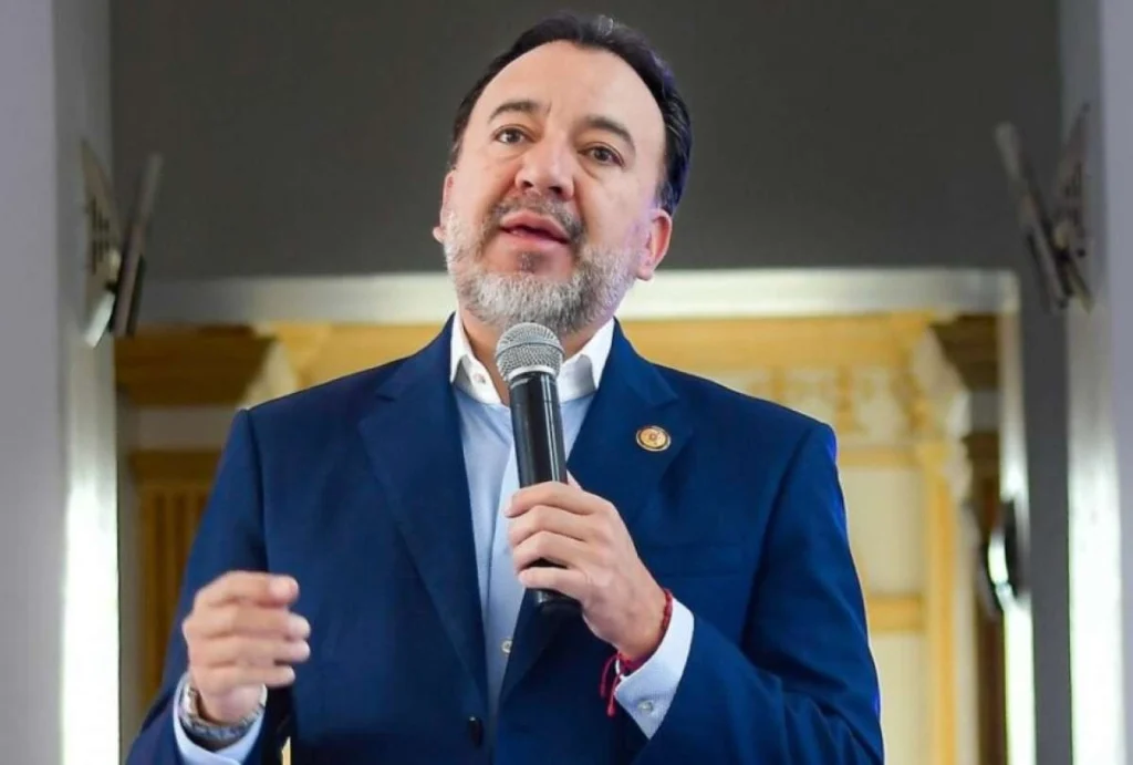 Concejal pide aclarar salida de exfuncionaria de ConQuito Concejal pide aclarar salida de exfuncionaria de ConQuito