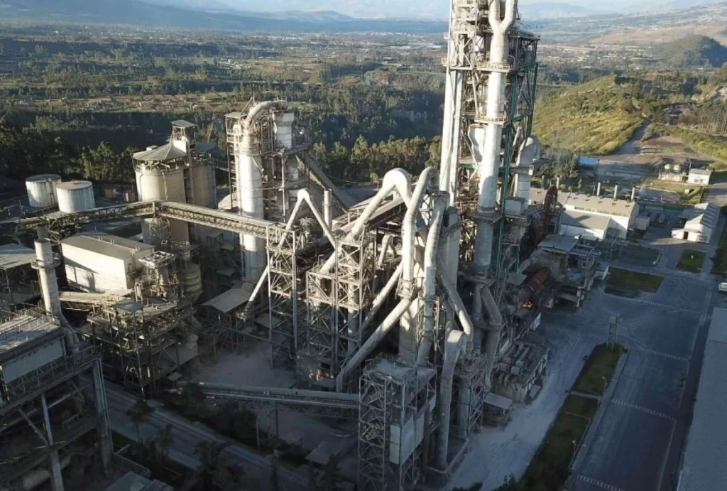 Producción de cemento en Ecuador creció 12,1 % en junio Producción de cemento en Ecuador creció 12,1 % en junio