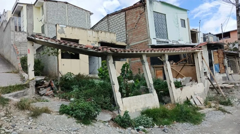 Ciudad Victoria en Loja enfrenta alto riesgo por deslizamiento Ciudad Victoria en Loja enfrenta alto riesgo por deslizamiento