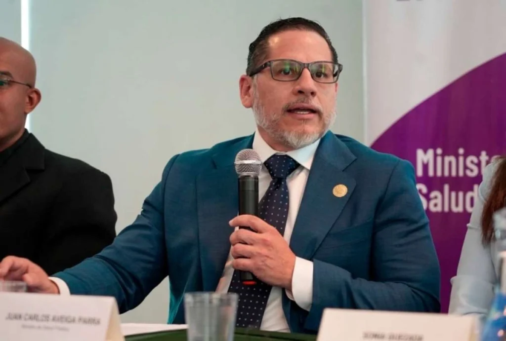 Gobierno anuncia depuración de personal en hospitales públicos