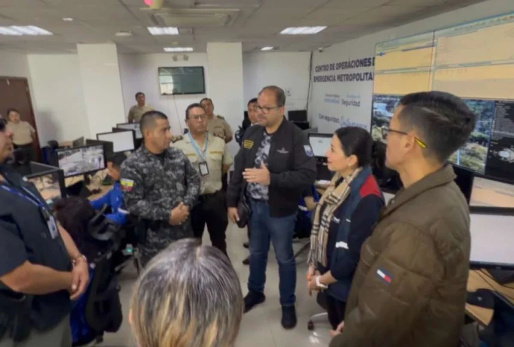 Gobierno toma control de cámaras del COE Metropolitano de Quito Gobierno toma control de cámaras del COE Metropolitano de Quito