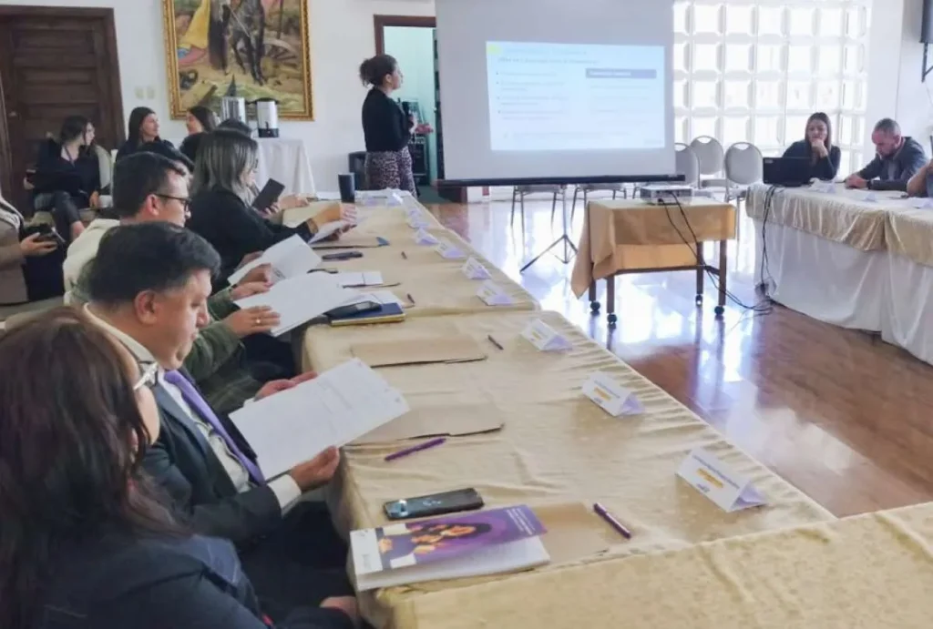 Ecuador fortalece a los GAD contra la violencia de género Ecuador fortalece a los GAD contra la violencia de género
