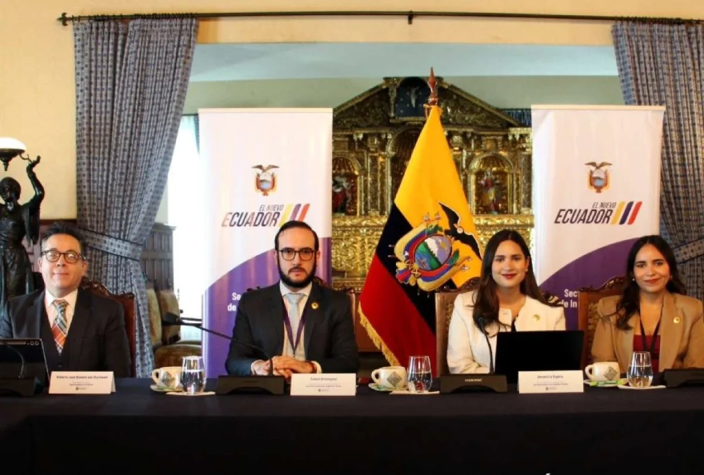 Ecuador avanza en evaluación de la OEA contra la corrupción Ecuador avanza en evaluación de la OEA contra la corrupción